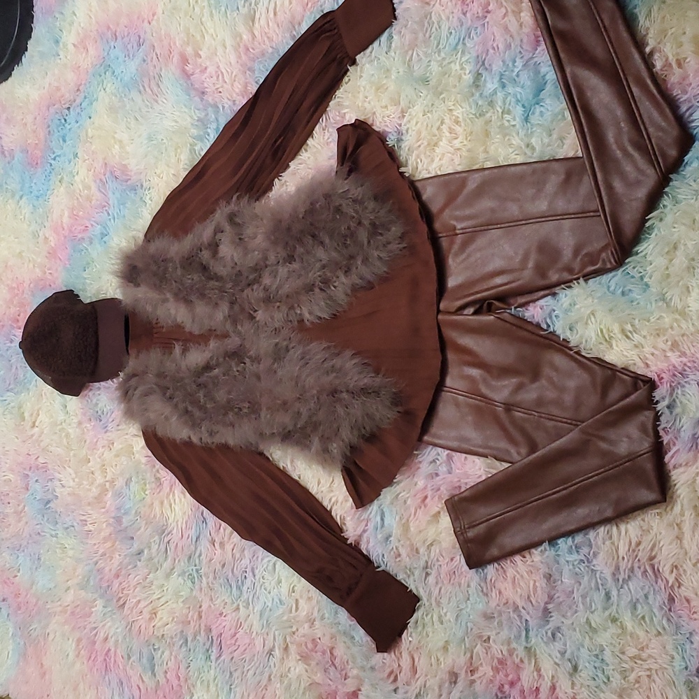 Women's blouses, pants and hat bundle